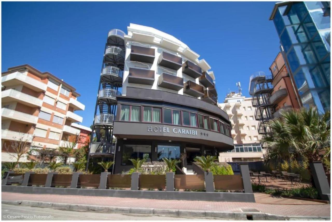 H Caraibi Via Xi Traversa N 13 Milano Marittima